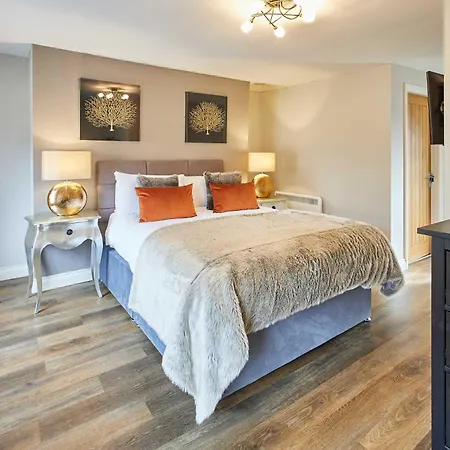 Host & - Baxtergate *