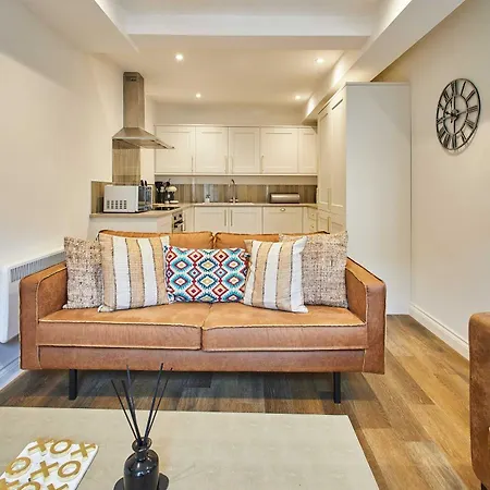 Host & - Baxtergate Whitby