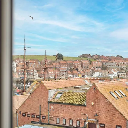Host & - Baxtergate Apartment Whitby