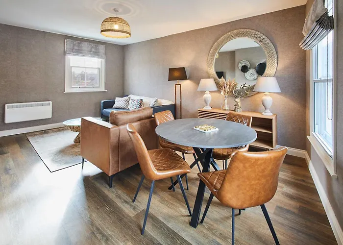 Host & - Baxtergate * Whitby